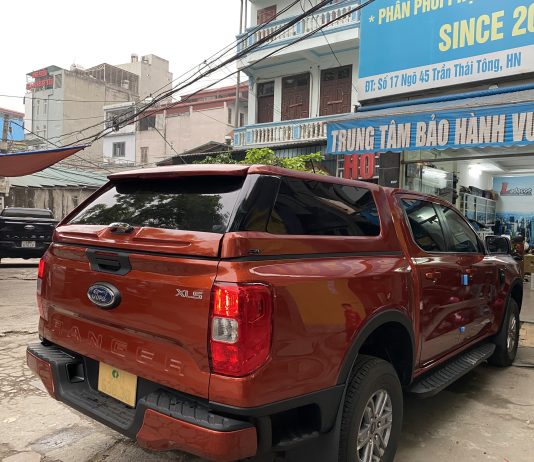 Nắp thùng cao có đèn Ford Ranger Monde tạo điểm nhấn khác biệt cho dòng bán tải mạnh mẽ